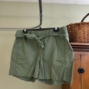 Eddie Bauer Olive High Waist Women's Shorts